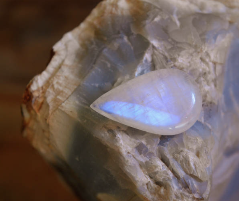 Sacraluna - Labradorite blanche